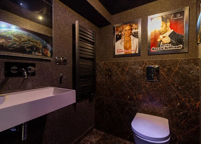 빌라 Housecube, Bar , Prywatne Kino, Bilard , Luxus 브로츠와프