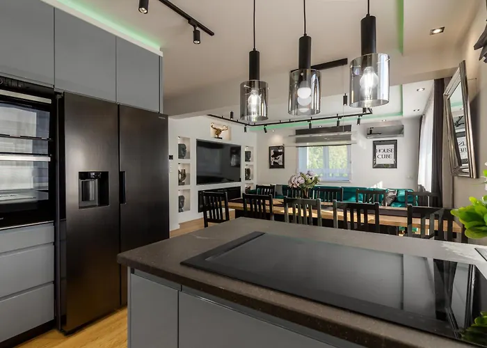 Housecube, Bar , Prywatne Kino, Bilard , Luxus * 브로츠와프