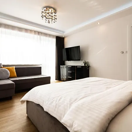 Villa Housecube, Bar , Prywatne Kino, Bilard , Luxus Breslau