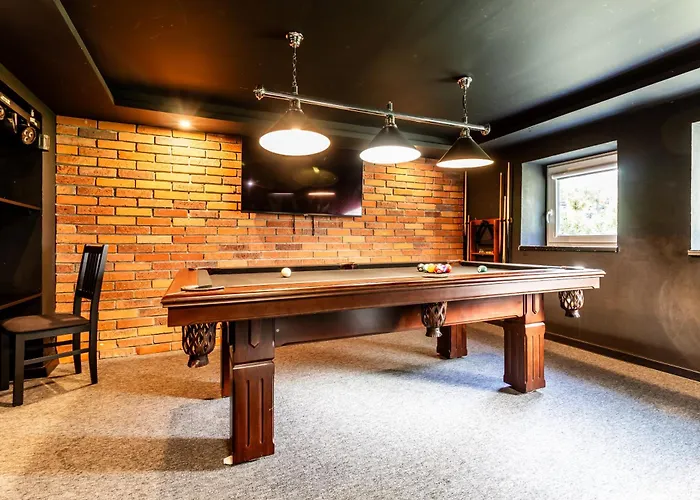 Housecube, Bar , Prywatne Kino, Bilard , Luxus Вроцлав