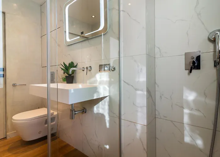 Housecube, Bar , Prywatne Kino, Bilard , Luxus Вроцлав